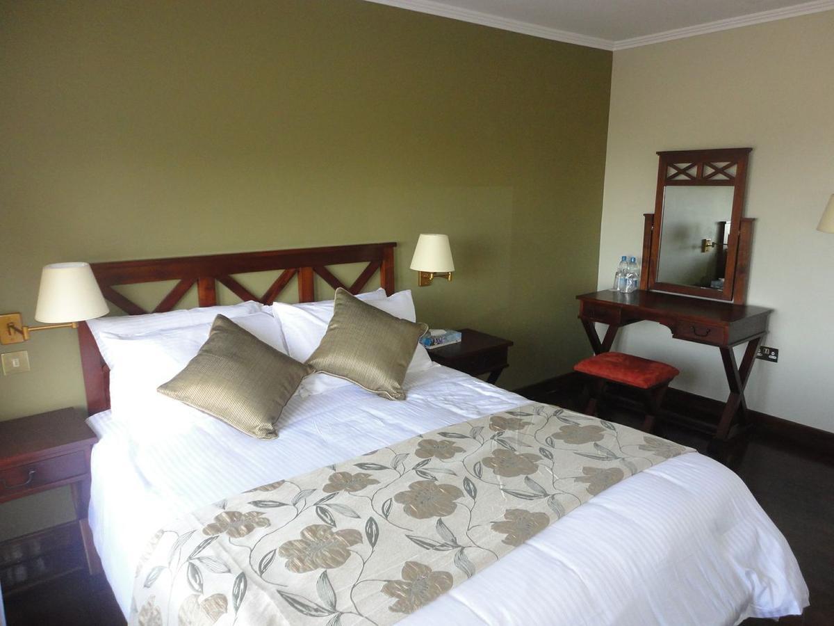 Treetops Mweiga Room photo